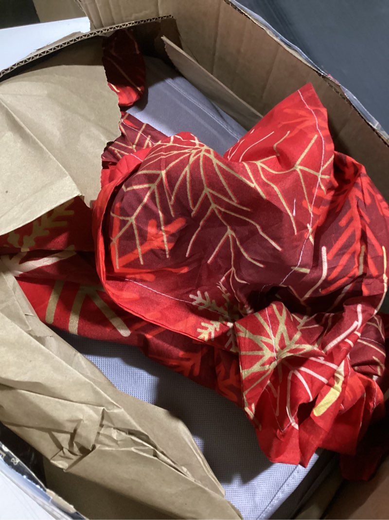 Condition photo showing Good Condition for Joyreap 3pcs Christmas Comforter Set, Xmas Golden Snowflakes Black and Red Tie-dye Design, Soft Microfiber Bedding Comforter for All Season (Twin, 68x86 inches) Snowflakes Twin- 68"x88"