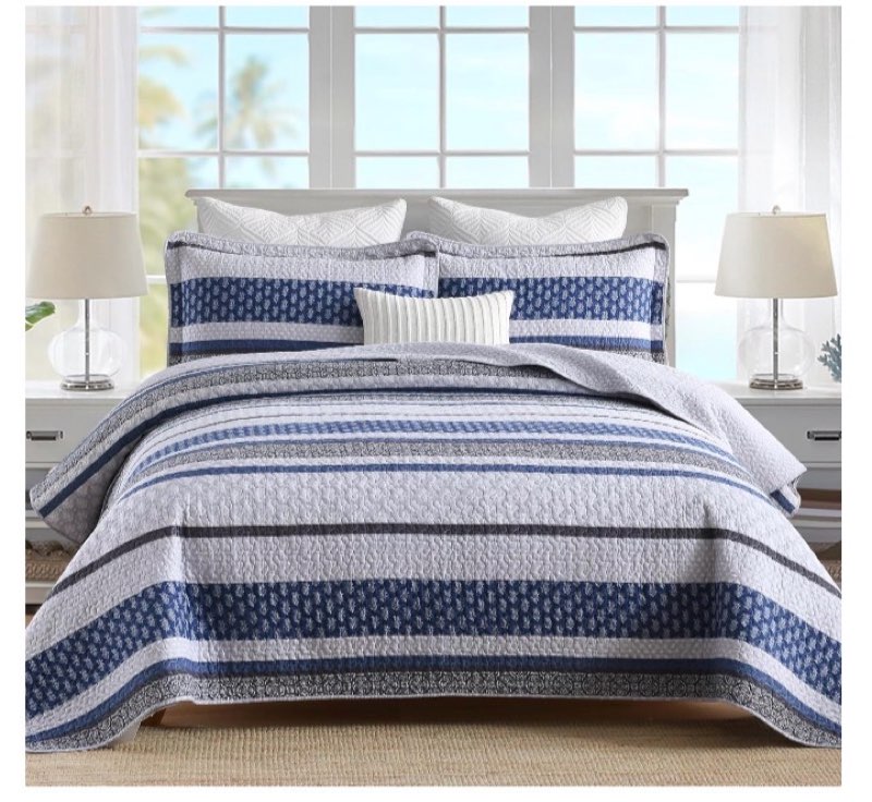Blue grey quilt, size unknown 