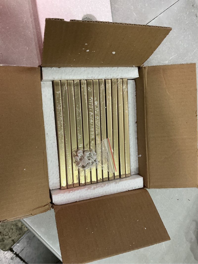 Condition photo showing New/Like New for giftgarden 4x6 picture frame gold set of 12, multi modern 4 x 6 frames bulk for wall or tabletop display 4x6 gold