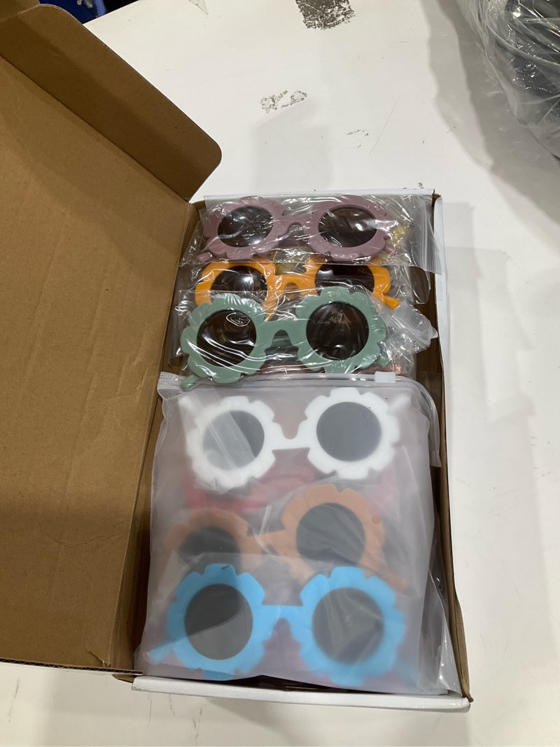Condition photo showing Good Condition for 24 pairs flower sunglasses bulk round cute flower shaped glasses groovy sunglasses beach eyewear party favors classic colors