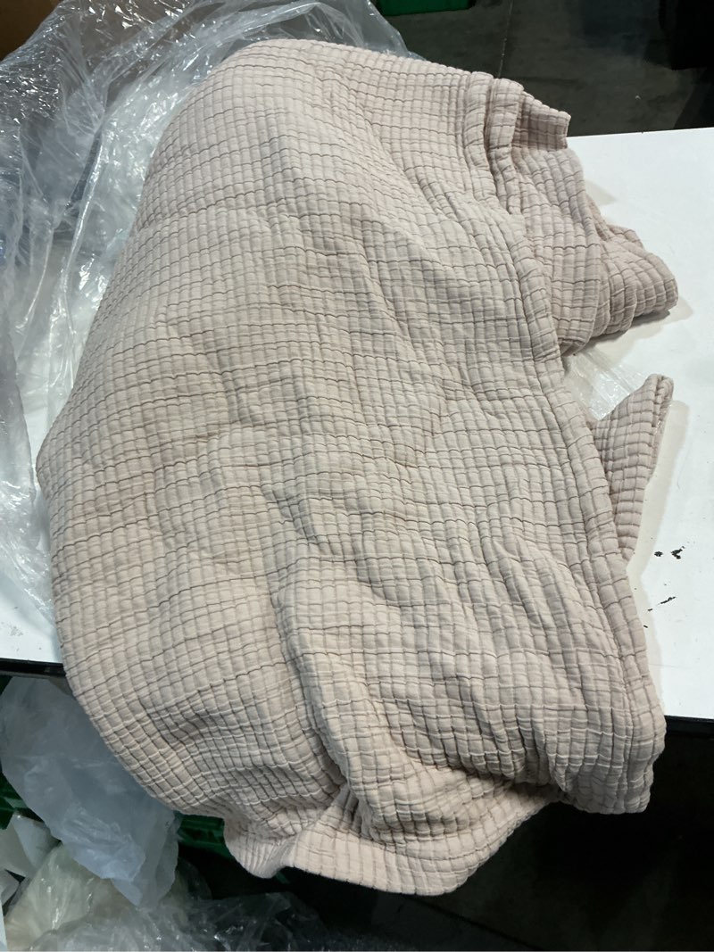 Condition photo showing Good Condition for quince organic ribbed cotton coverlet, king/cal king, sand