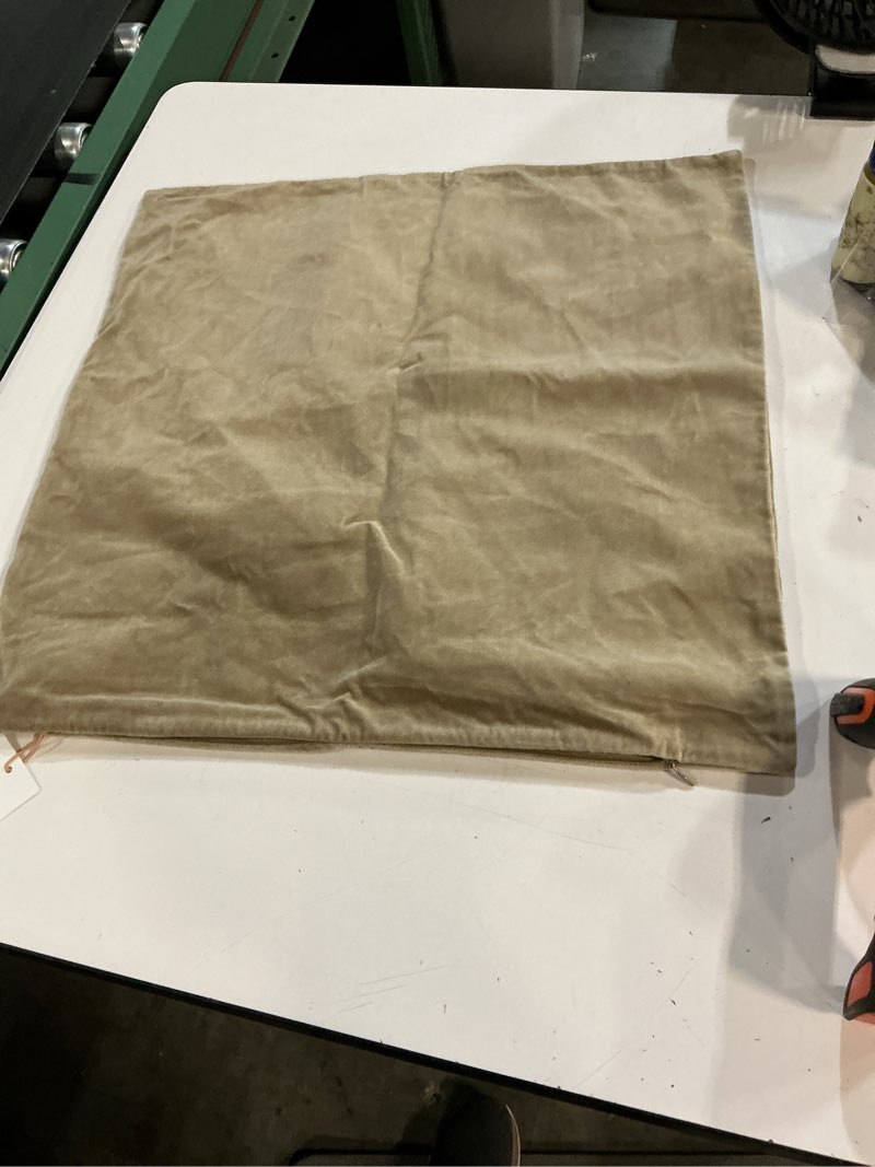 Condition photo showing Good Condition for quince belgian pine vintage washed linen cushion cover 20x20