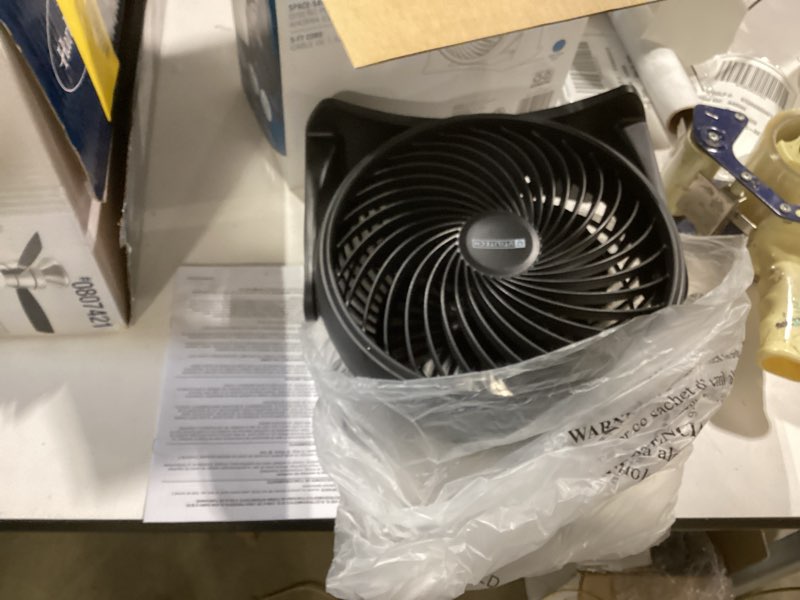 Condition photo showing Good Condition for utilitech 8-in 120-volt 3-speed indoor desk fan
