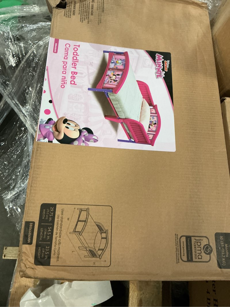Condition photo showing New/Like New for delta children disney minnie mouse plastic toddler bed, pink