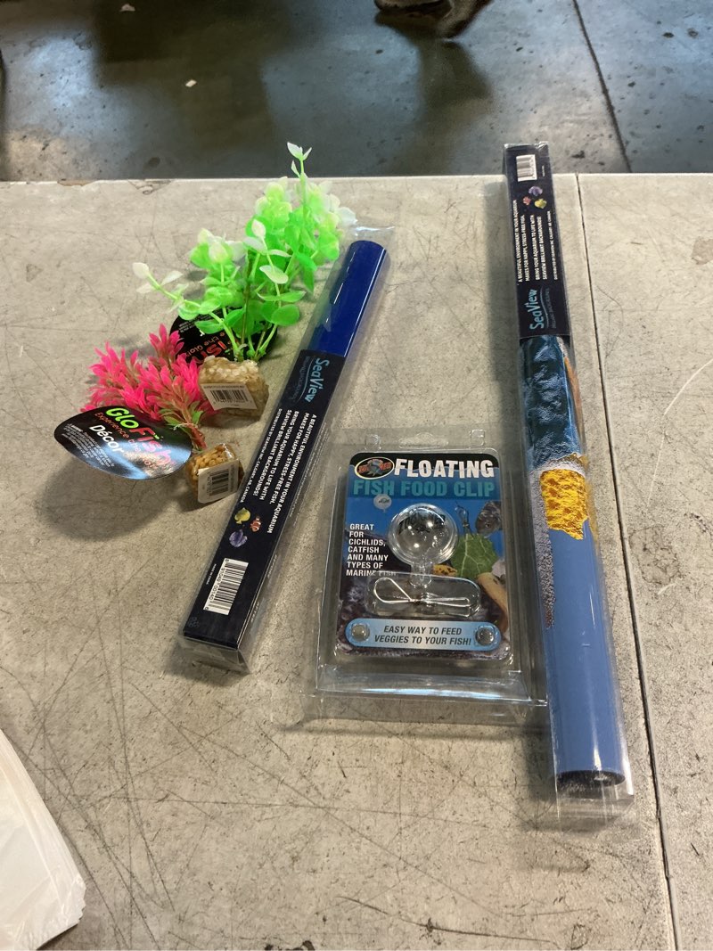 Condition photo showing New/Like New for Assortment of small pet items,miscellaneous small, variety of items multiple pieces, 5 items total