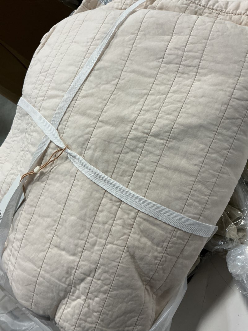 Condition photo showing Good Condition for organic cotton stripe stitch quilt