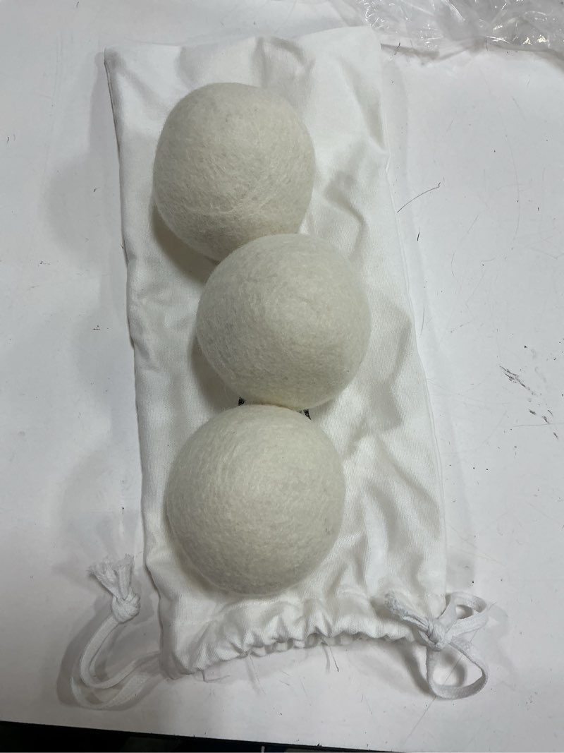Condition photo showing Good Condition for quince zealand wool dryer balls natural set 3 