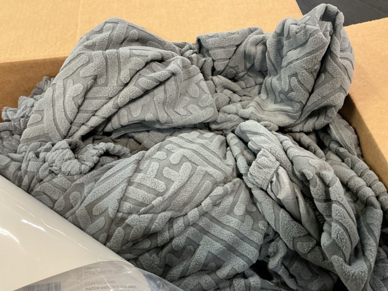 Condition photo showing Good Condition for ROFASVCO 100% Waterproof Sectional Recliner Couch Covers for Reclining Couch L Shaped Corner Sectional Sofa Cover Jacquard Stretch L Shape Recliner Slipcovers (5 Seater Cover, Gray) 5 Seater Cover Grey