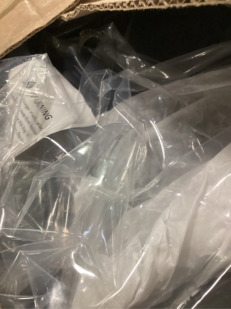 https://lotting-media.assets.bidfta.com/lotting_50093ac9-78e9-44a6-a6f8-8dc091cd4aa2