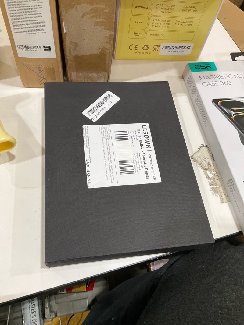 Condition photo showing Good Condition for 8.8 inch USB C portable display