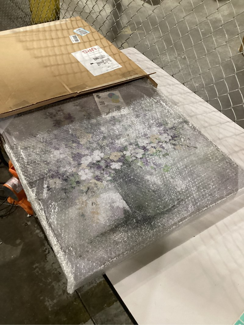 Stupell Industries Blossoming Aster Flower Bouquet Soft Purple Bouquet Painting Framed Wall Art, Des