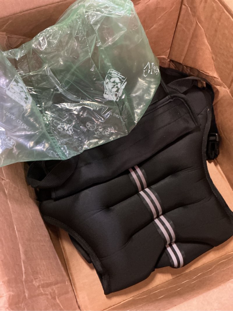 Condition photo showing Good Condition for henkelion adjustable weighted vest for men women weights included, 4-10lbs/11-20lbs body weight vests adjustable for running, training workout, jogging, walking 11-20lbs black