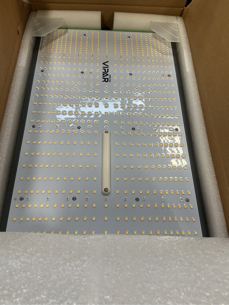 Condition photo showing Good Condition for VIPARSPECTRA P2000 LED Grow Lights for Seed Starting Vegetables Bloom, 250 Watt Dimmable Plant Light