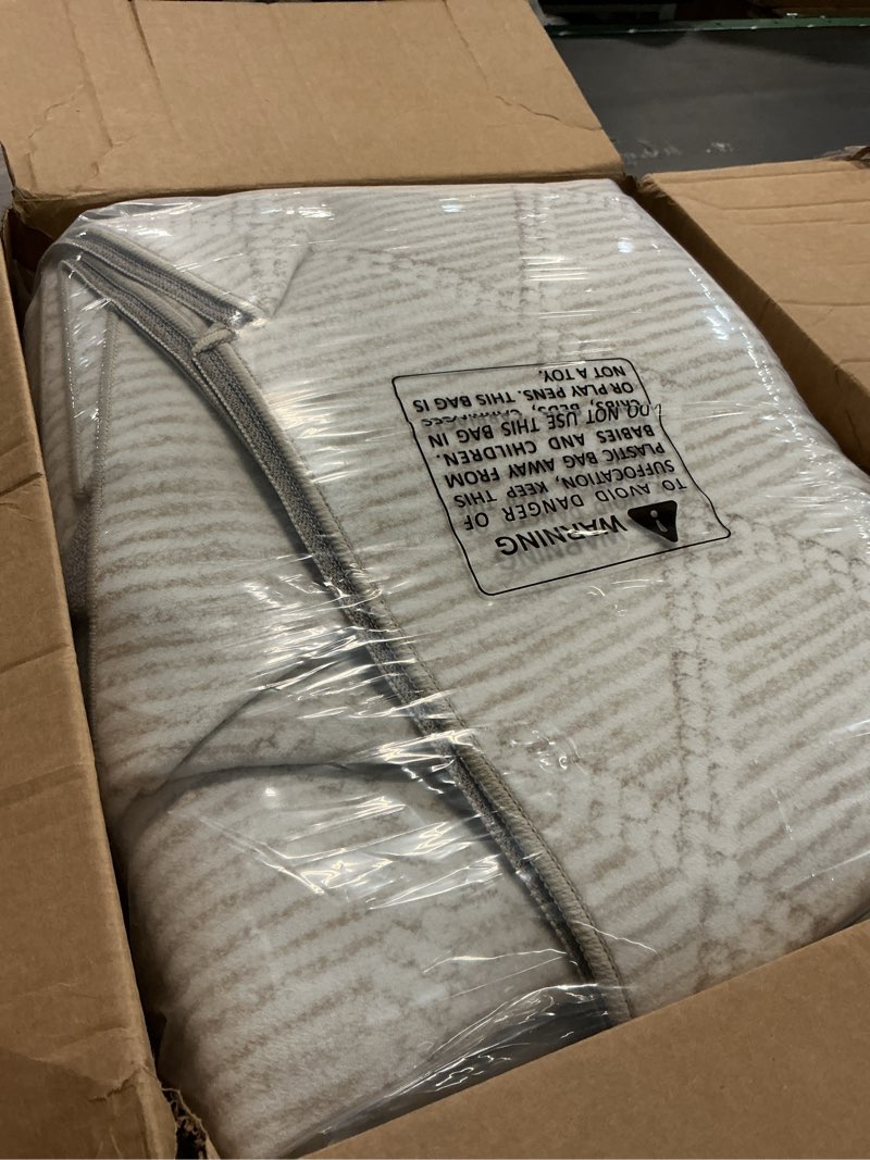 Condition photo showing Good Condition for 9x12 Area Rug Living Room: Washable Boho Geometric Moroccan Rug Neutral Modern Farmhouse Indoor Soft Non Slip Ultra Thin Large Printed Pattern Carpet for Bedroom Home Office (Beige, 9'x12') Beige 9' x 12' (Rectangular)