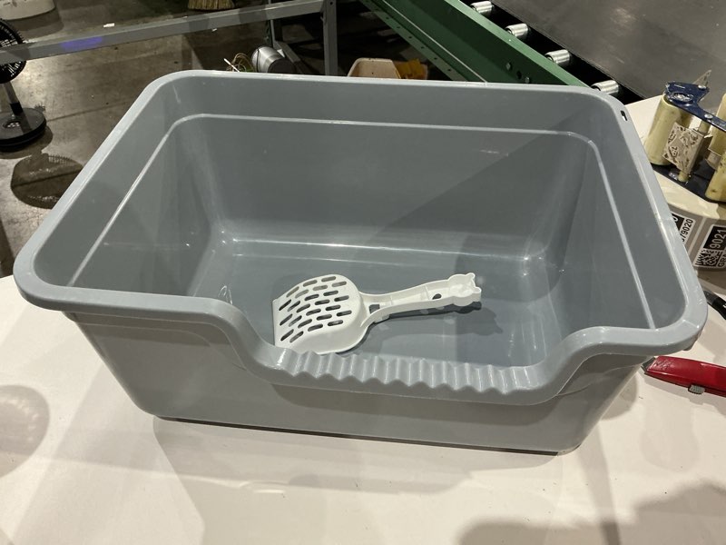 Condition photo showing Good Condition for similar to color is blue/ grey large cat litter box with high sides,open top cat litter pan with low entry,big cat boxes for indoor cats,ideal for kittens & senior cats,anti-splashing,no odor,easy to clean (grey)