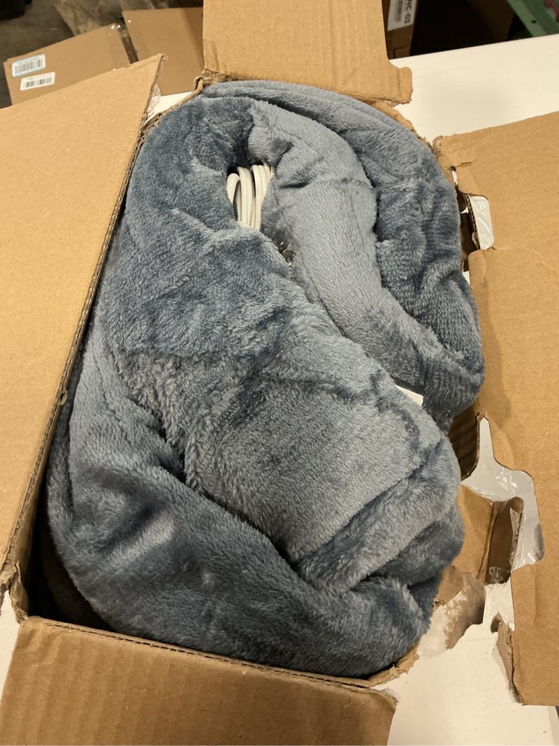 Condition photo showing Good Condition for Homemate Heated Blanket Electric Throw - 50"x60" Heating Blanket Throw 1/2/4/6/8 Hours Auto-Off 10 Heat Level Over-Heat Protection Flannel Sherpa ETL Certification 01 - Light Grey 50 Inch x 60 Inch