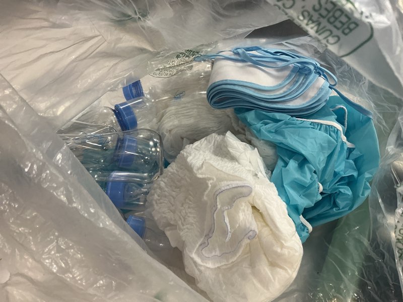 Condition photo showing As Is for 6 Sets Bottle Chug Baby Shower Games Juegos Para Plastic Baby Bottles Bibs Hat Disposable Diapers Gender Reveal Games Baby Changing Diaper Race Game Decoration (Blue) Blue 6