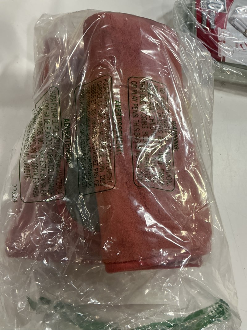 Condition photo showing New/Like New for YIHOUSE Bathroom Rug Sets 2 Piece, Memory Foam Bath Mat, Non Slip Super Absorbent Soft Bathroom Mats, Machine Washable Bathroom Floor Mats Sets for Sink,Tub, Shower and Toilet,Autumn Glaze 2 Pieces Autumn Glaze