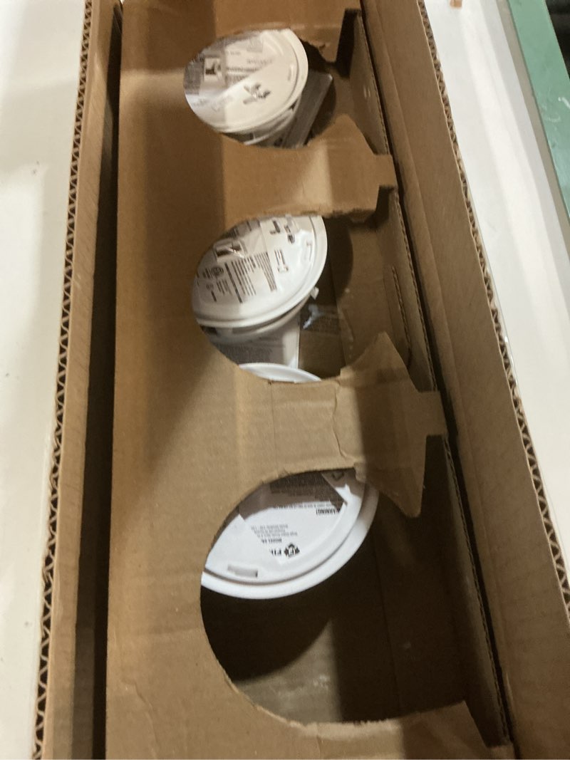 Condition photo showing Good Condition for first alert smico100-ac interconnect hardwire combination smoke & carbon monoxide alarm with battery backup - 3 pack 3-pack precision detection smico100-ac