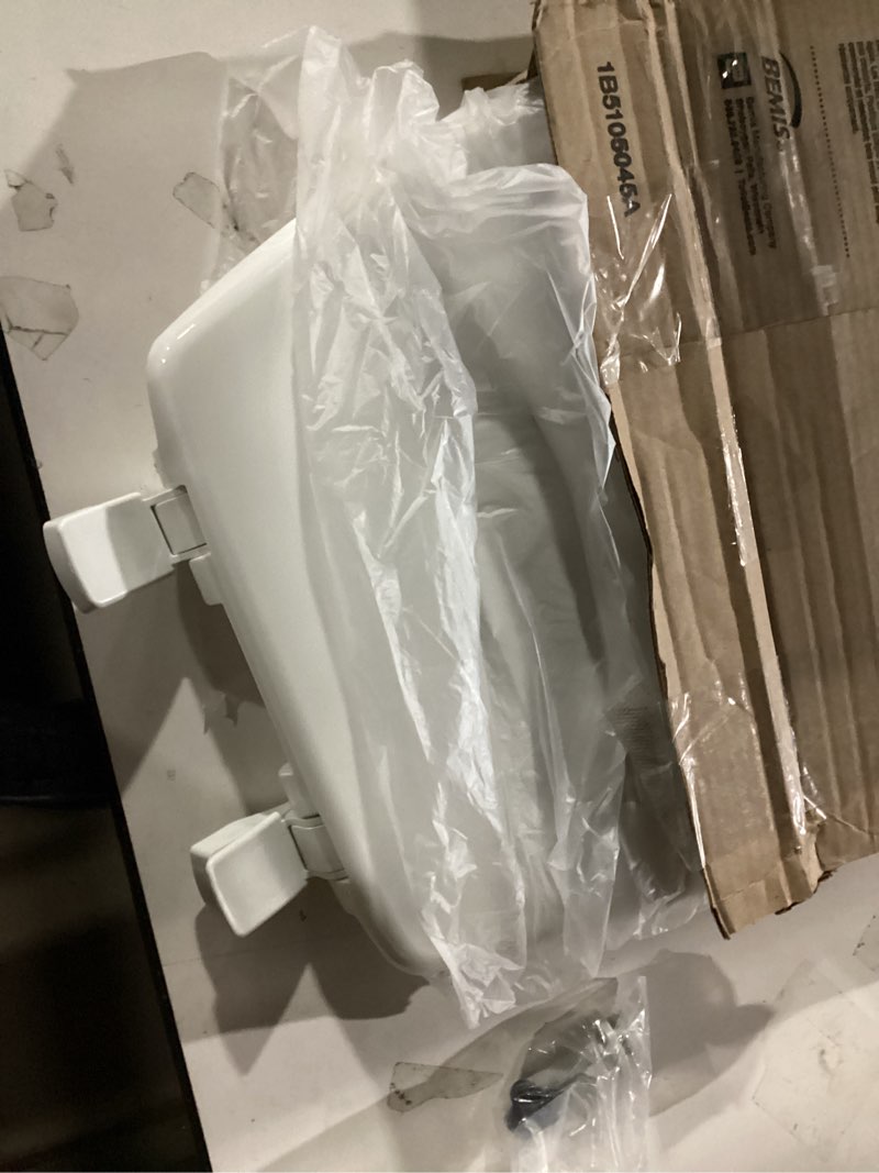 Condition photo showing Good Condition for Bemis 730SLEC Slow Close Toilet Seat, Easy Clean Hinges and Durable Plastic Seat, Made in USA, Round, White Round - Slow Close