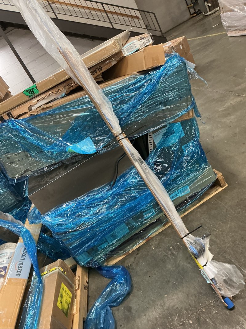 Condition photo showing New/Like New for Abu Garcia Blue Max Low Profile Baitcast Reel and Fishing Rod Combo, 7'