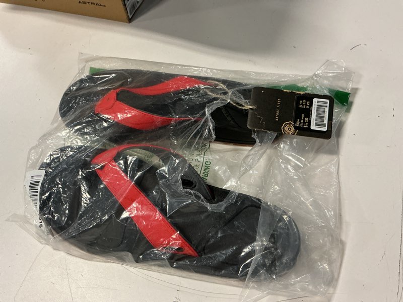 Condition photo showing Good Condition for astral filipe shoes - men's fire orange 10 ftrfim-328-100