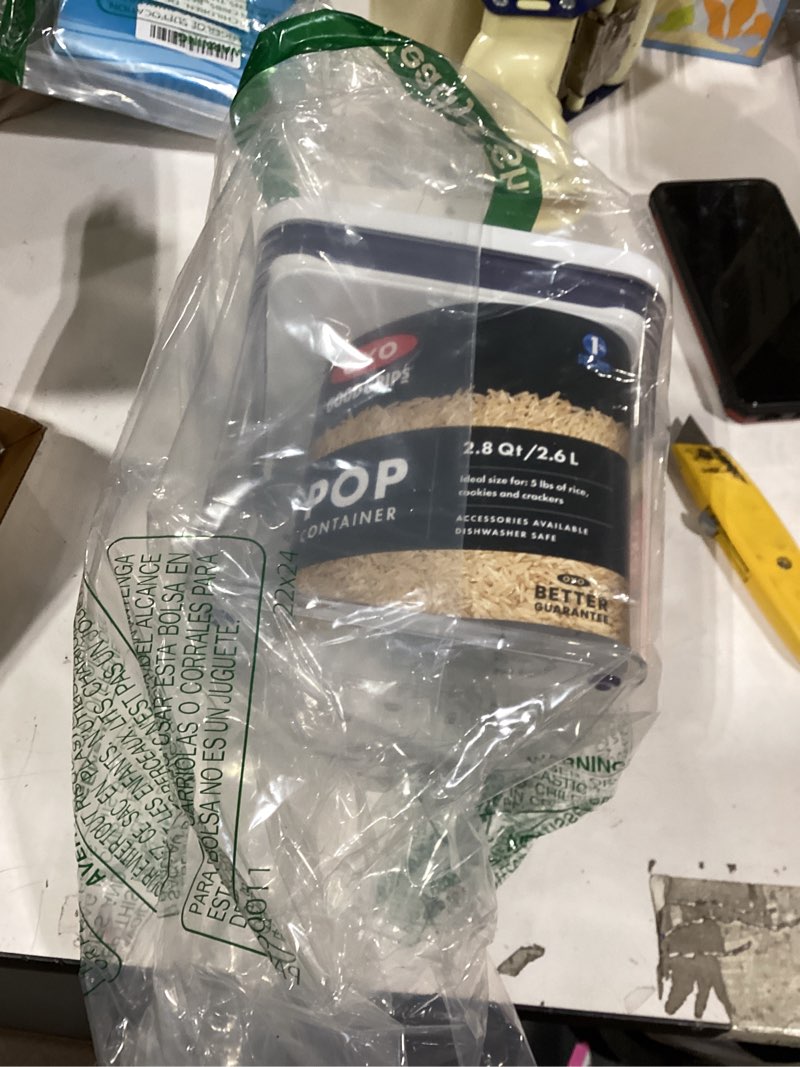 Condition photo showing New/Like New for oxo good grips pop container - airtight food storage - big square short 2.8 qt ideal for 5 lbs of sugar, cookies or crackers 2.8 qt - square - sugar