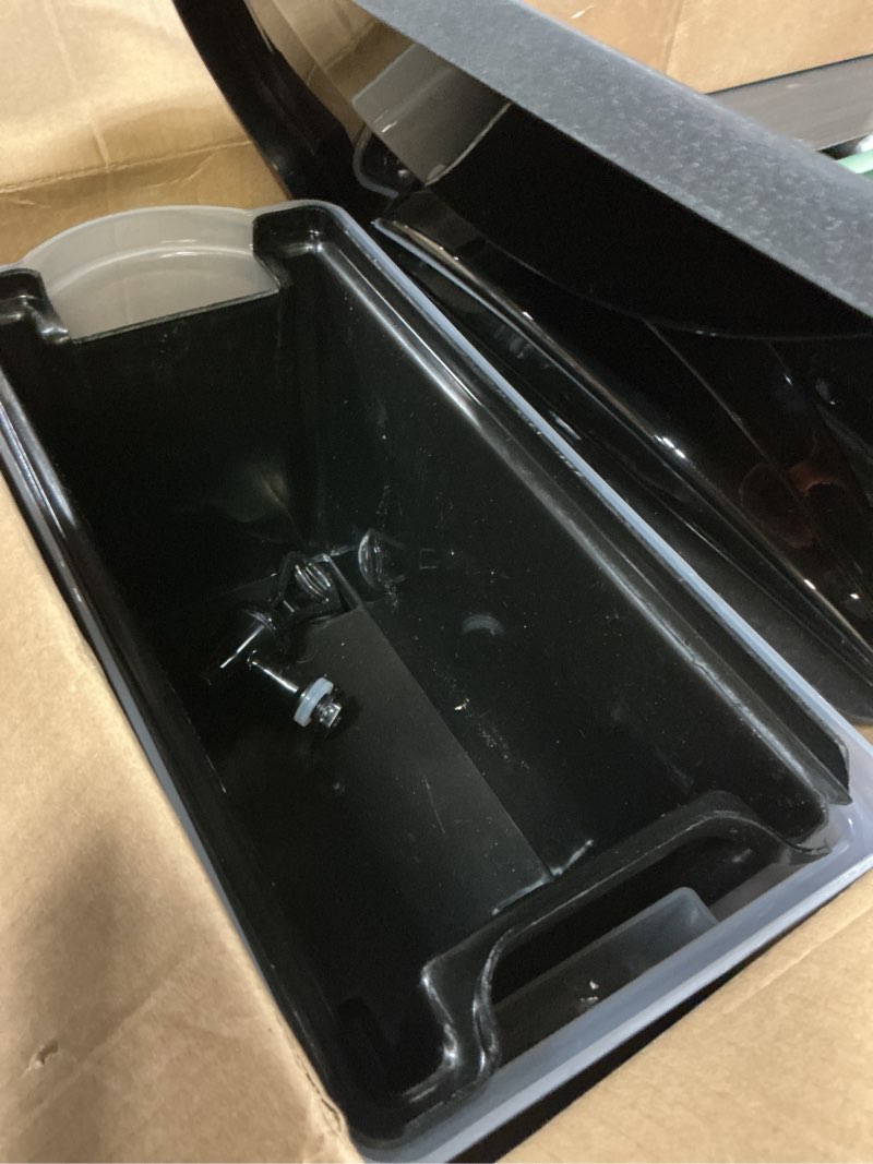 Condition photo showing Good Condition for winco slim 3 gallon beverage dispenser with base