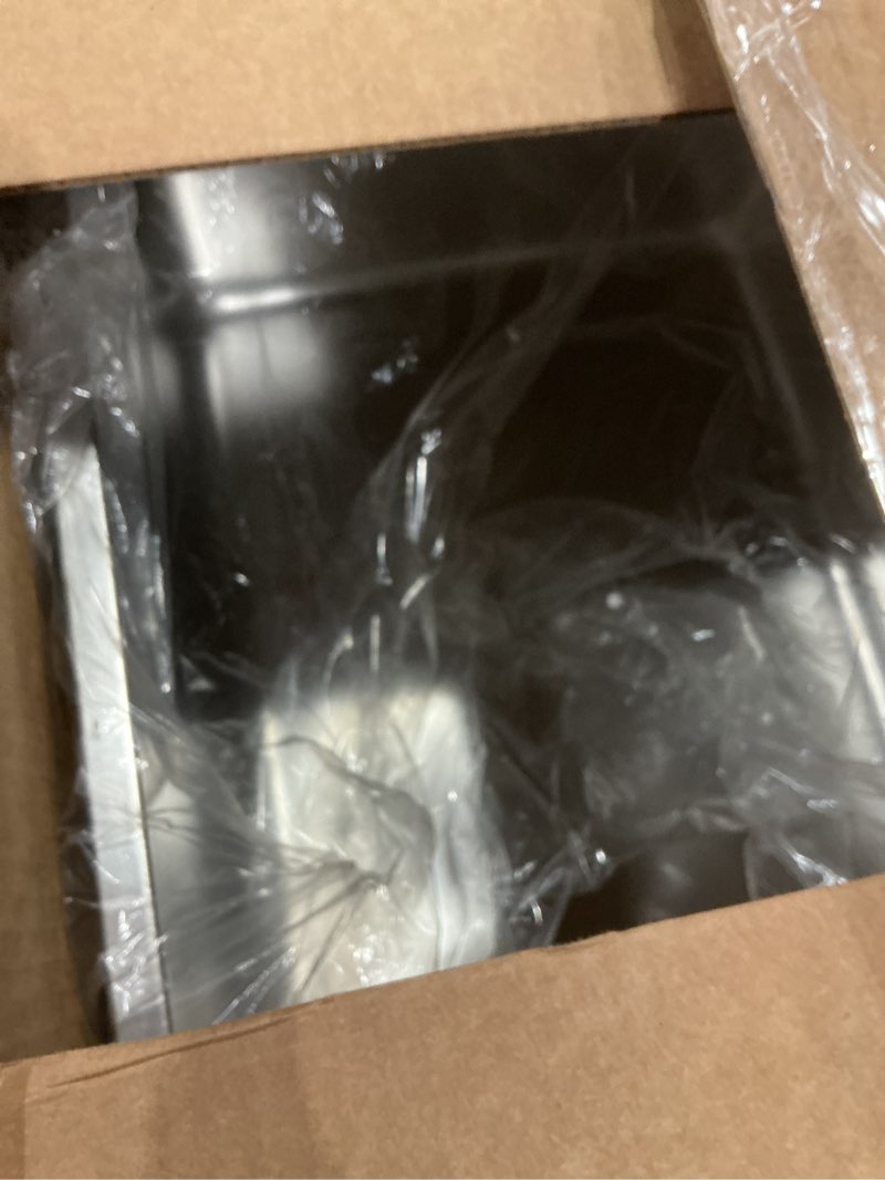 Condition photo showing Good Condition for Stainless Steel Litter Box,Extra Large High Sided Litter Box for Indoor Big Cats,XL Jumbo Metal Cat Litter Boxes with Low Entry for Kittens & Senior Cats,Splash-Proof,Easy to Clean (Corner Entry)