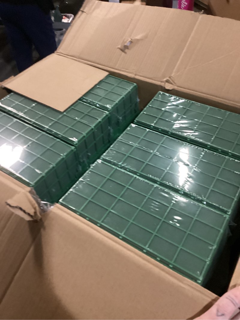 Condition photo showing Good Condition for 24 Packs Floral Foam Cage Rectangle Flower Cage Holders with Floral Foam Flower Arrangement Supplies for Fresh Flowers, Home Wedding Decorations, 11.8 x 4.3 x 3.1 Inches