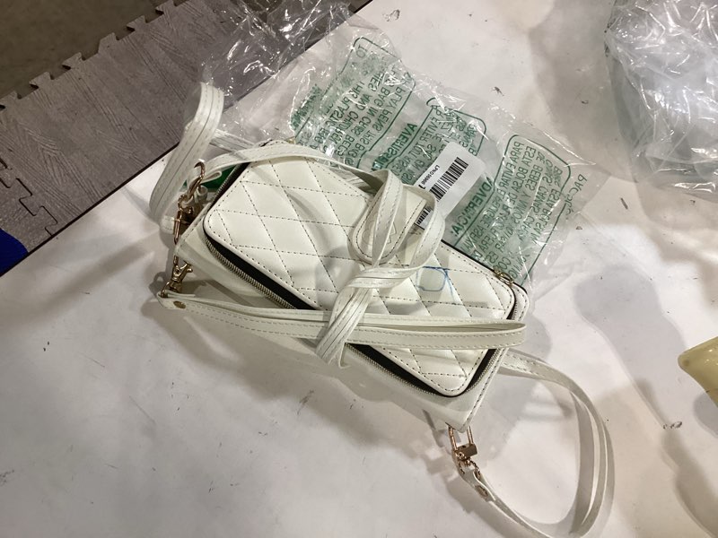 Condition photo showing Good Condition for wallet case for samsung galaxy z fold 5 with zipper card holder, crossbody purse handbag stylish protective cover with shoulder strap & wrist strap for galaxy z fold 5 -white galaxy z fold 5 white