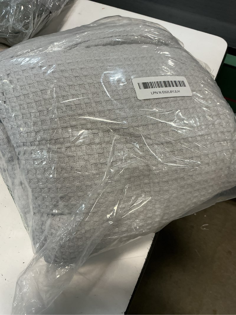 Condition photo showing Good Condition for bedsure gentlesoft 100% cotton blanket queen size for bed - breathable lightweight and soft for summer, basket waffle weave woven blankets, home decor gift for women, grey, 90x90 inches 03 - grey queen (90" x 90")