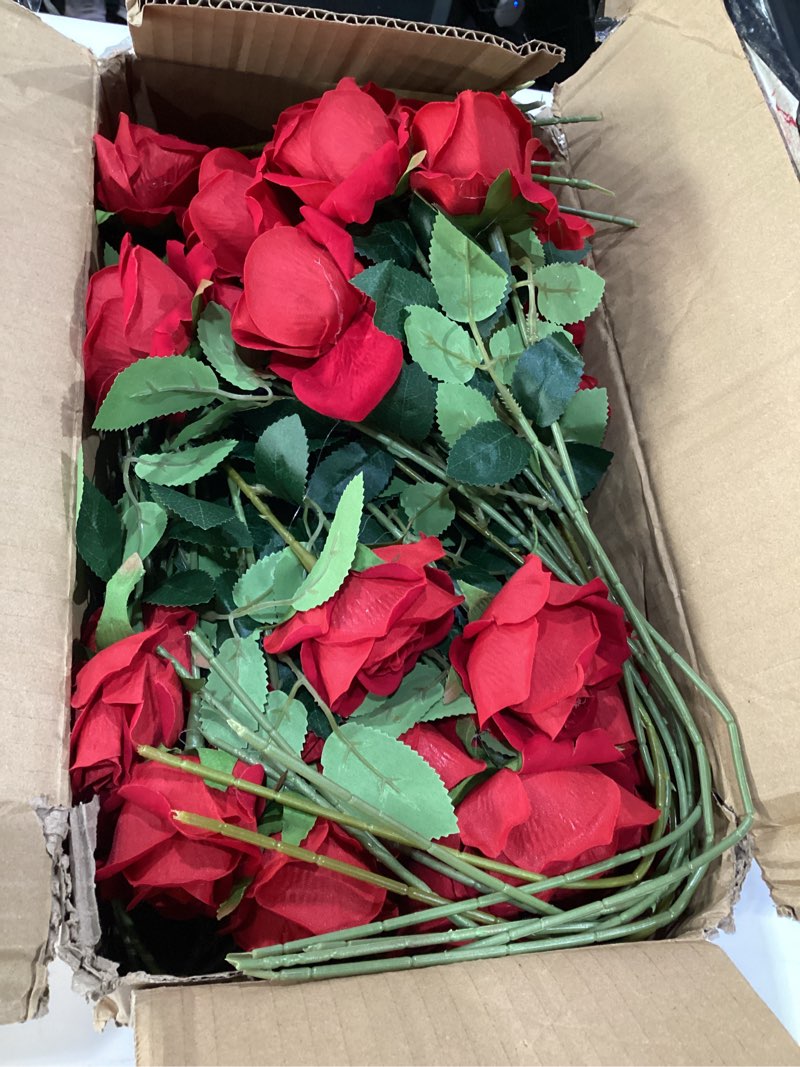 Condition photo showing Good Condition for Artificial Roses