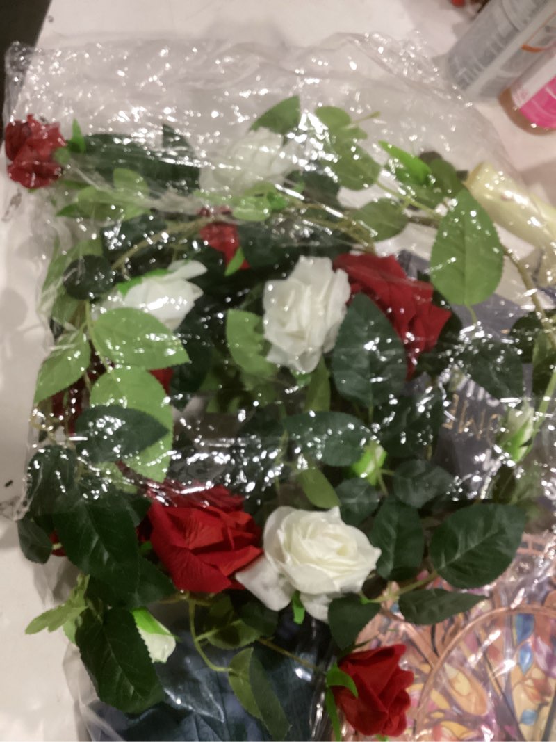 Condition photo showing Good Condition for Valentine Rose Vine Artificial Flower Garland Fake Flower 6ft Artificial Floral Garland Fake Rose Silk Floral Hanging for Wedding Party Ceremony Outdoor Decor(Red + White,1 Pack) Red + White 1