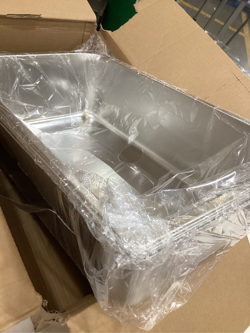 Condition photo showing Good Condition for hotel pans 2 pack 1/1 size 6\\\\\\\" deep | 1.2mm thick hotel pans full size, steam table pan for catering buffet chafing dish pan,20.87\\\\\\\"x12.8\\\\\\\"x6\\\\\\\" 6\\\\\\\" deep 2 pack