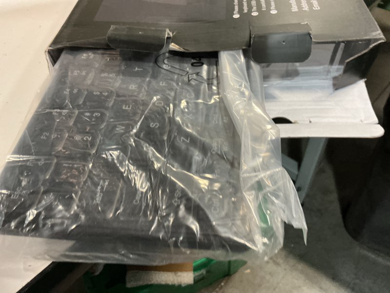 Condition photo showing Good Condition for Wireless Keyboard and Mouse Combo, RGB Backlit, Rechargeable & Light Up Letters, Full-Size, Soft Typing, Sleep Mode, 2.4GHz Quiet Keyboard Set for Mac, Windows, Laptop, PC, Trueque (Black)