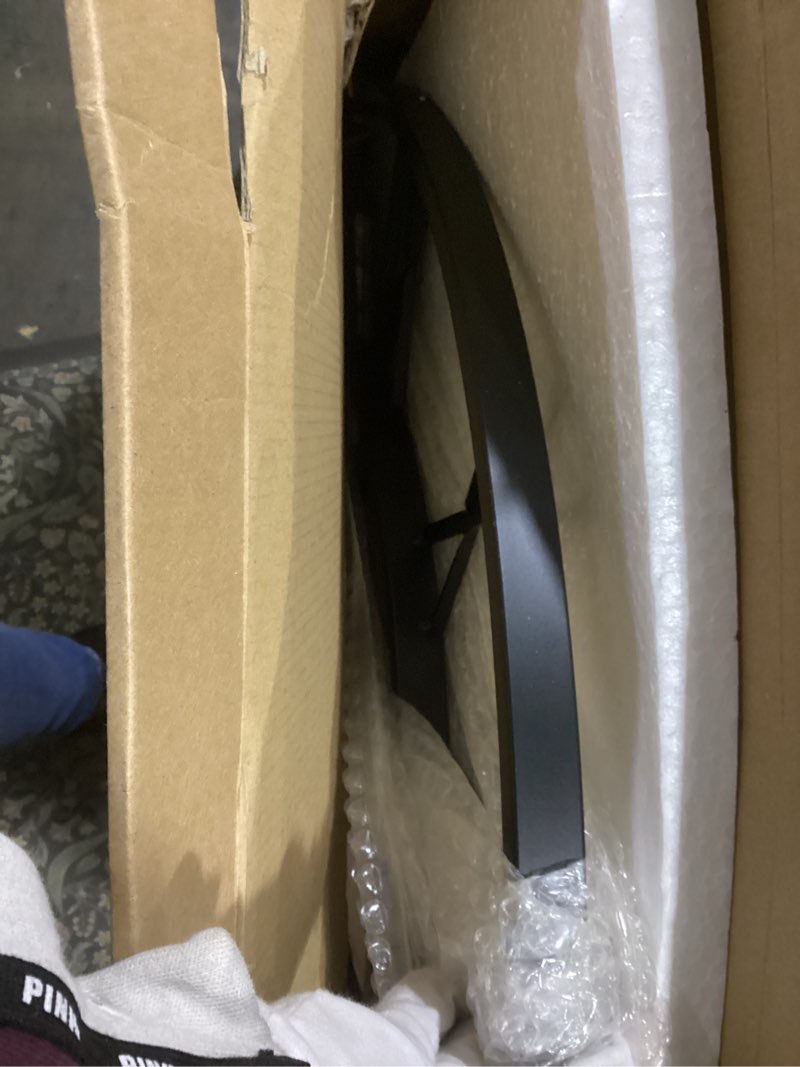 Condition photo showing Good Condition for 30 Inch Extra Large Giant Wall Clock,Oversized Round Silent Vintage Industrial Black Metal Farmhouse Big Roman Numeral Wall Clocks for Living Room,Kitchen,Bedroom Home Decor Black Roman 30 inch