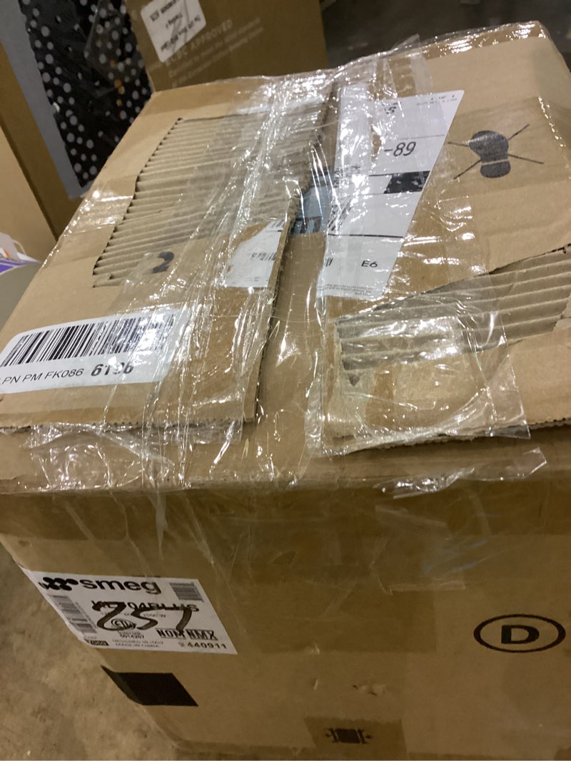 Condition photo showing As Is for Smeg kettle 