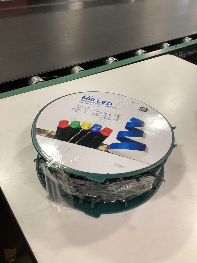 Condition photo showing As Is for  GE StayBright 600 -Count 124-ft Multicolor LED Plug-In Christmas String Lights