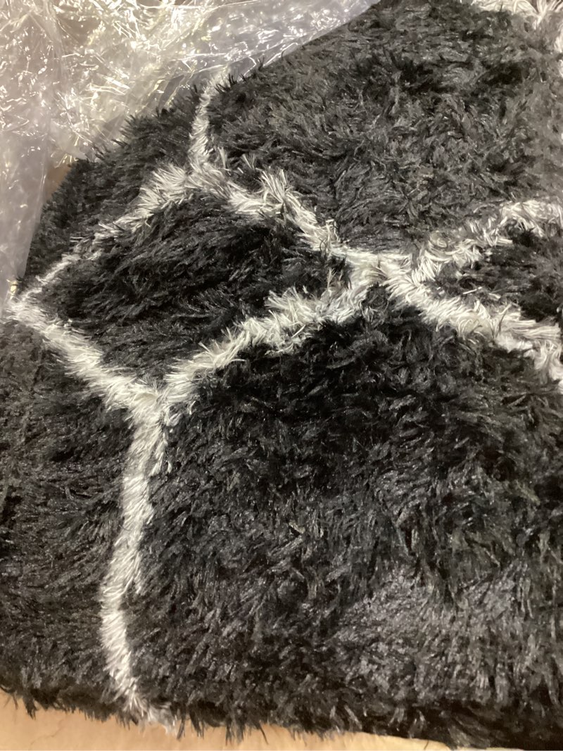 Condition photo showing Good Condition for yihouse modern washable area rug for living room bedroom - large abstract black and white rug non-slip ultra-thin home decor (dark curve, 5'x7'ft) dark curve 5' x 7' (rectangular)