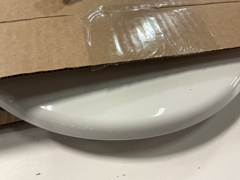 Condition photo showing Good Condition for mayfair caswell modern slow close toilet seat, durable plastic seat, made in usa, round, white round 1 seat
