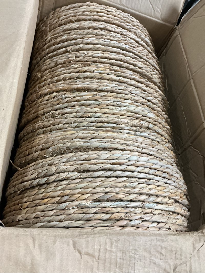 Condition photo showing Good Condition for colingmill 13 inch round woven placemats bulk, natural rattan wicker chargers, farmhouse boho straw place mats for wedding home dining party table decor water hyacinth braided placemat(60 pcs) 60 13 inch