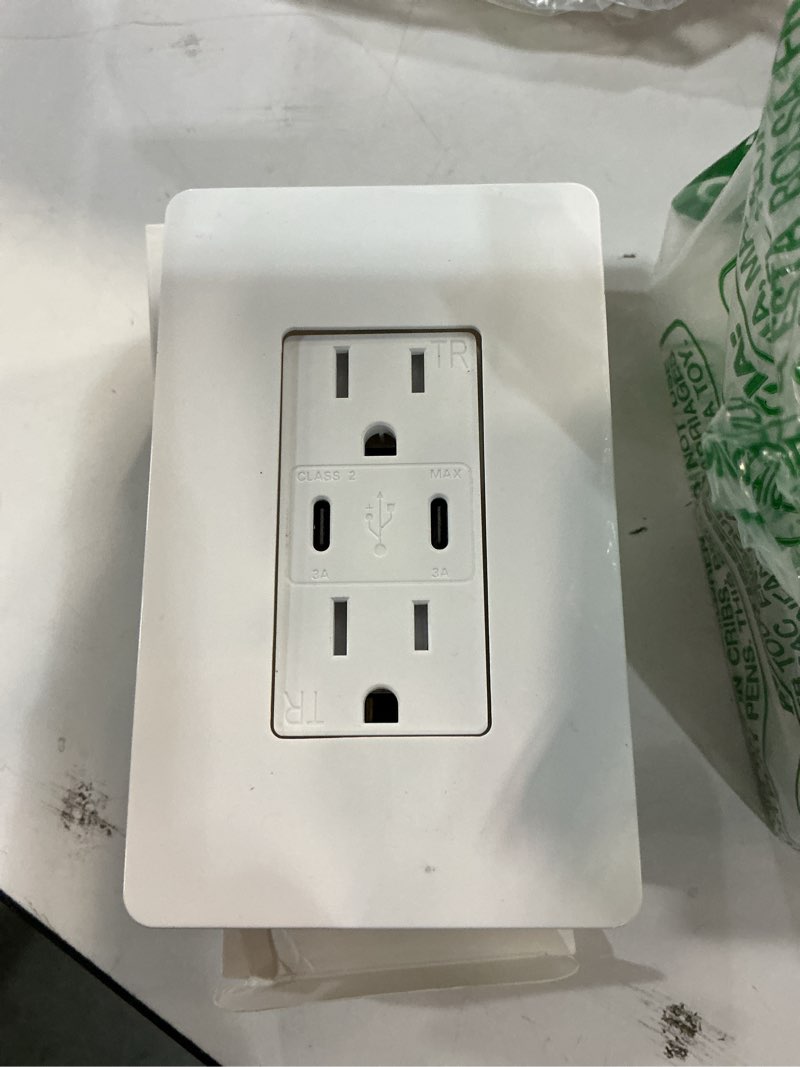 Condition photo showing Good Condition for Amico Fast Charging USB Outlet 6 Pack, USB-PD3.0 with Dual USB C (Max 30W & 21W), 15A Tamper Resistant Charging Station for Phone, Tablet, Smartwatch, ETL Listed, White 15A-2C Fast White 6