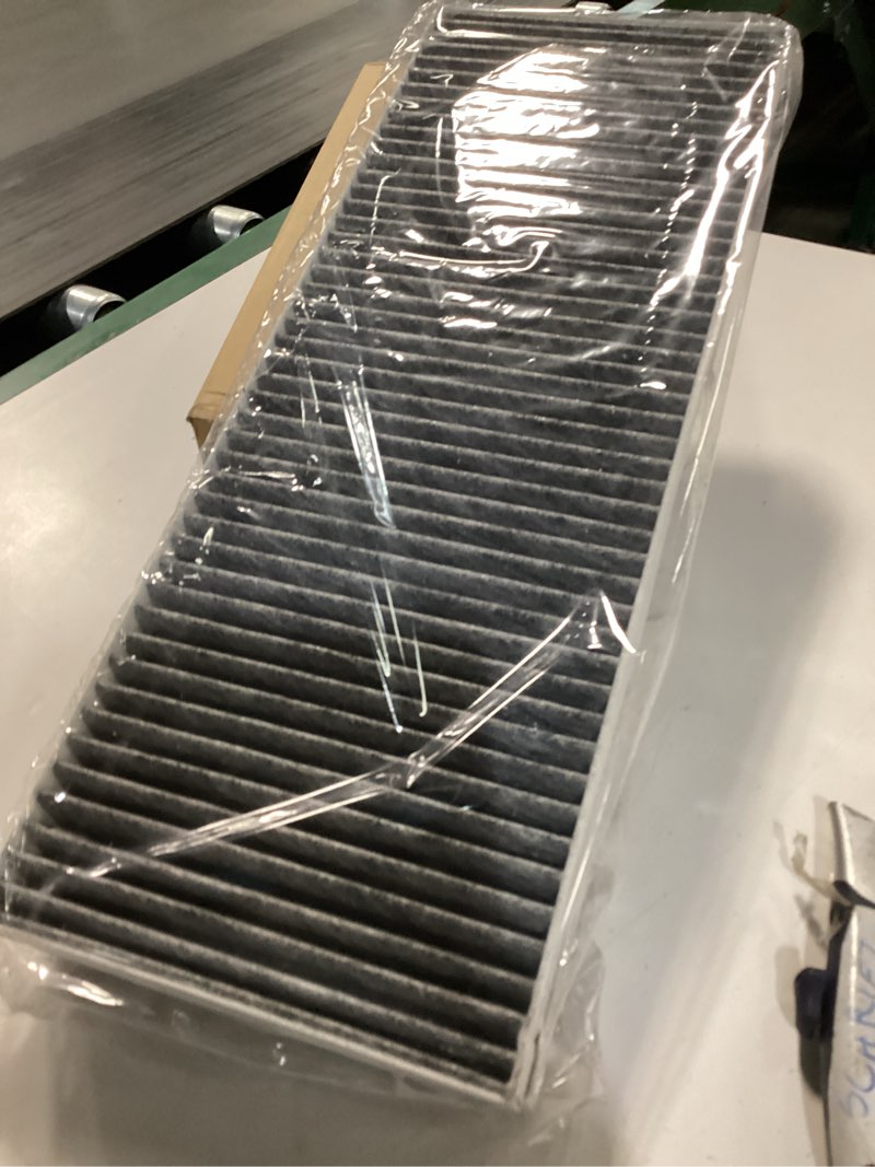Condition photo showing Good Condition for For Mercedes-Benz S550/S550e 2015 2016 2017 Cabin Air Filter | Replacement For 222 830 03 18 of 2.   ( similar 