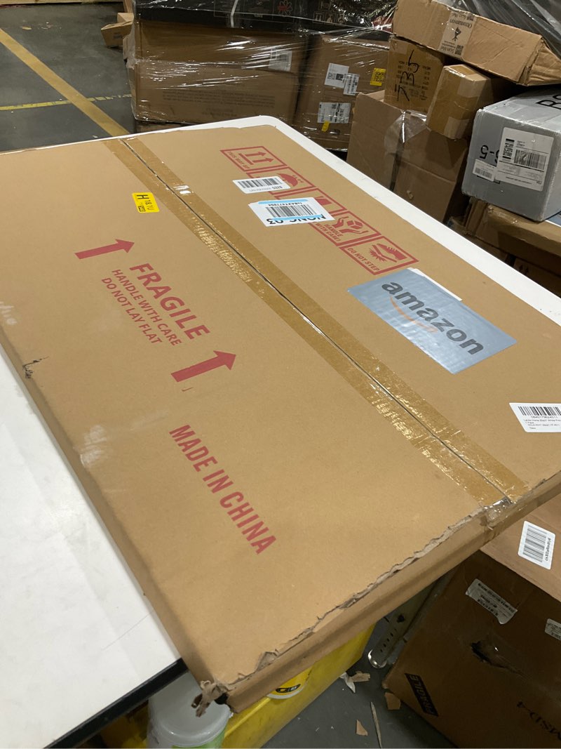 Condition photo showing Good Condition for White picture frame