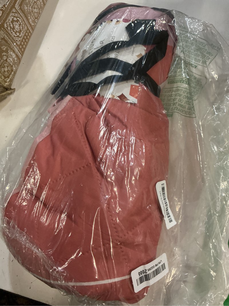 Condition photo showing Good Condition for exclusivo mezcla extra large waterproof picnic blankets 3 layer, sandproof and foldable outdoor blanket for beach camping, park and travel abstract red