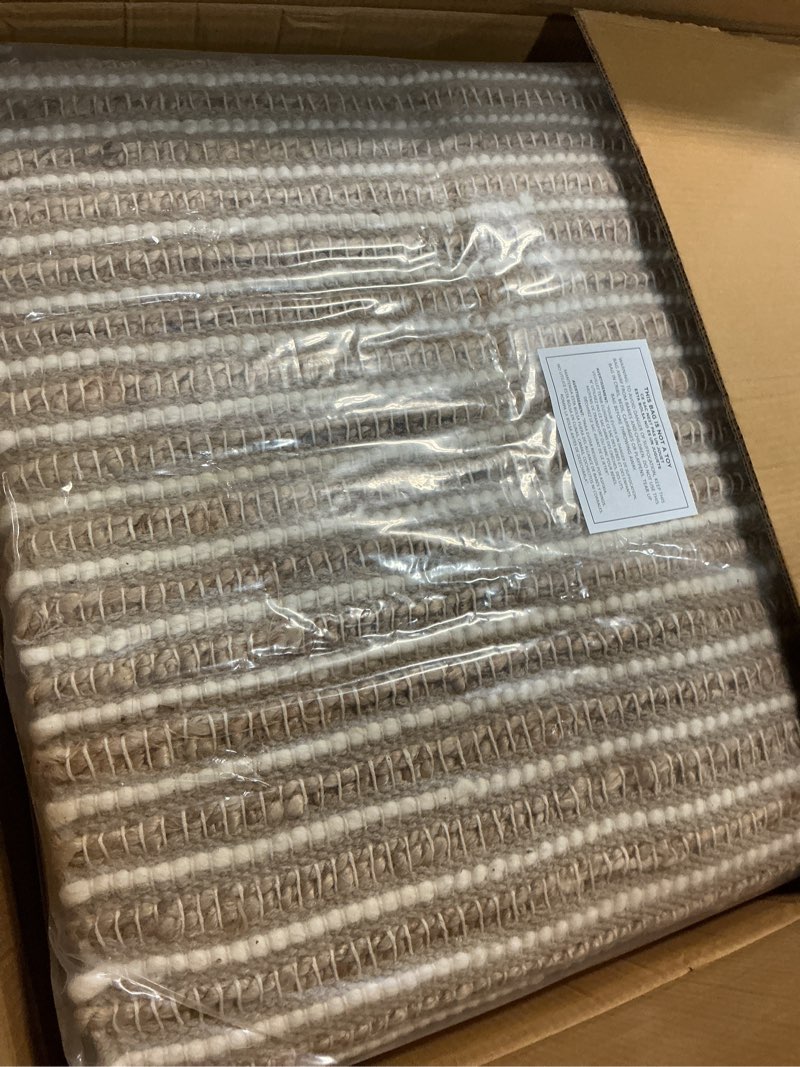 Condition photo showing Good Condition for frelish decor wool and jute premium handwoven chunky stripes rug - contemporary area rug for living room bedroom (5' x 8' - natural ivory) 5' x 8' (rectangular) natural jute wool