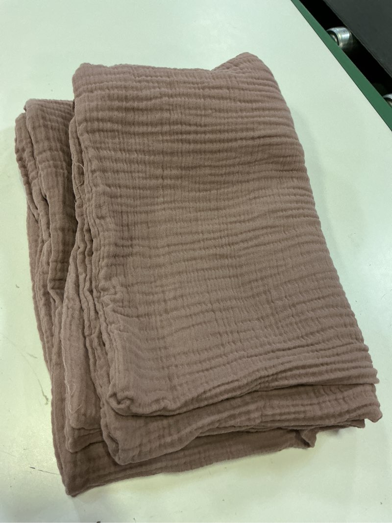 Condition photo showing Good Condition for qunince organic airy gauze sham set of 2 size: king