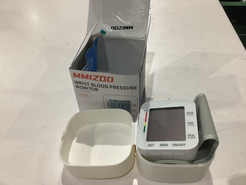 Condition photo showing Good Condition for mmizoo wrist blood pressure monitor large lcd display bp machine adjustable cuff 5.31-7.68 inch automatic 99x2 sets memory with carrying case for home use (white) white 1 count (pack of 1)