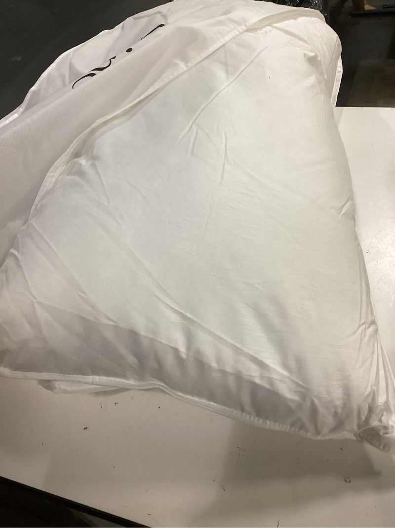 Condition photo showing As Is for quince classic organic percale pillow king 